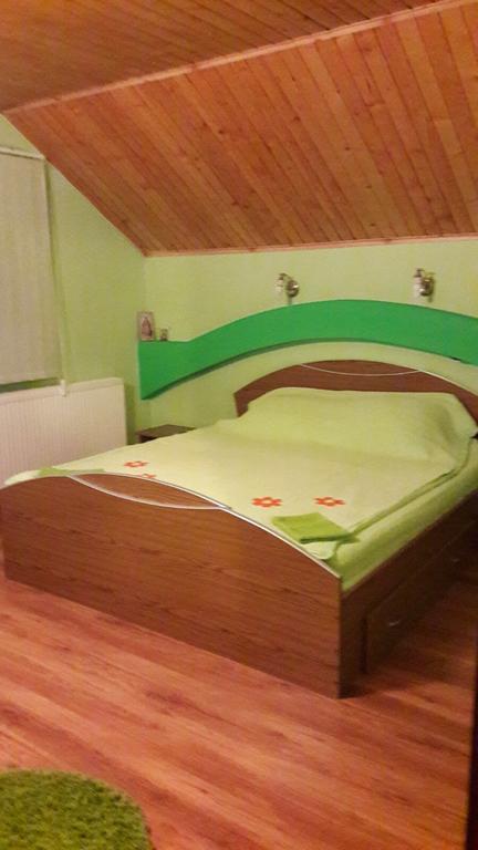 Casa De Vacanta Paraul Rece Exteriör bild